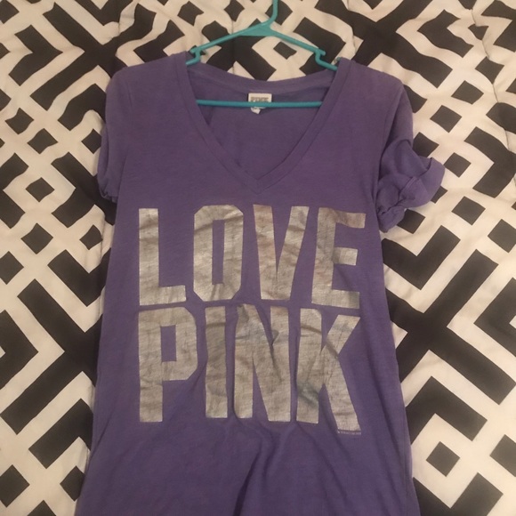 Victoria secret shirt 👚💋 - Picture 1 of 4